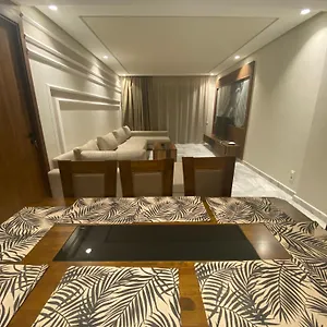 Hilbert Princesses - Brand New Furnished Apartamento